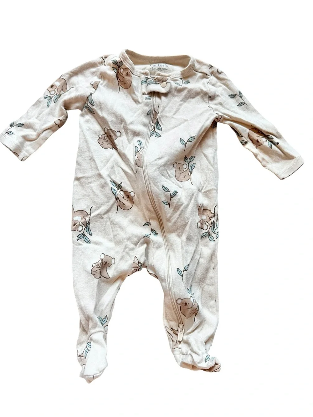 Carter’s/ Child of mine 4 piece baby girl outfit lot Size: 0-3 months